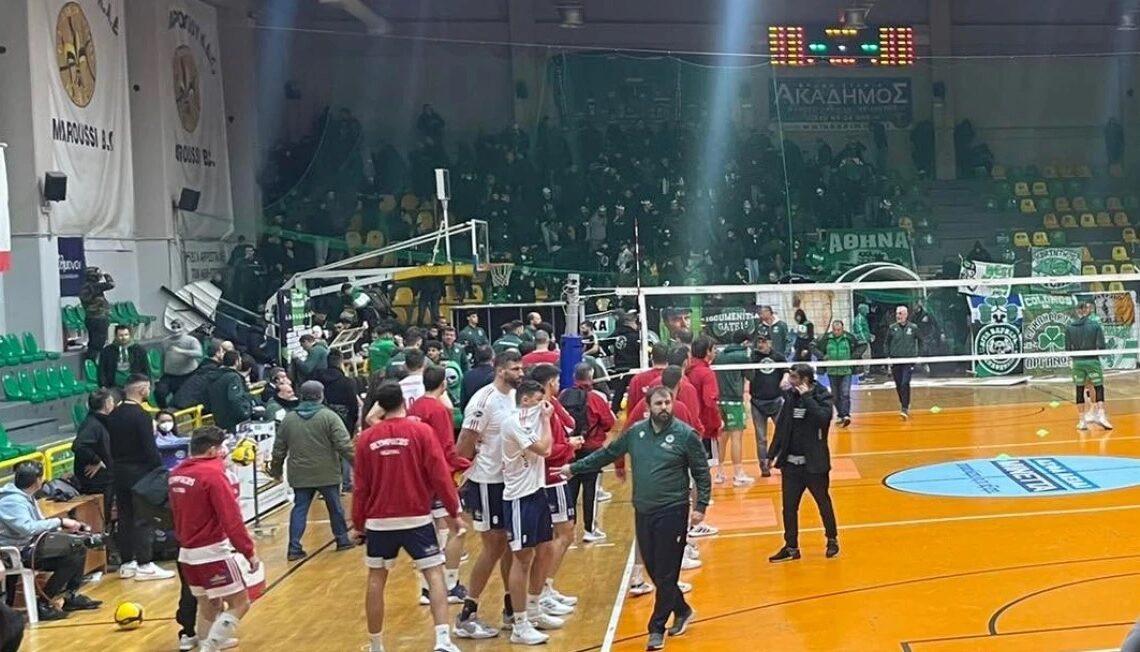 WorldofVolley :: CHALLENGE CUP M: Pre-match clash between fans and police postpone 2nd leg of semifinal between Panathinaikos and Olympiacos