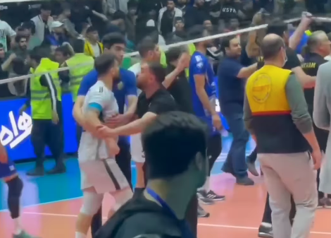 IRI M: Libero of Paykan attacked opponent team and the fans