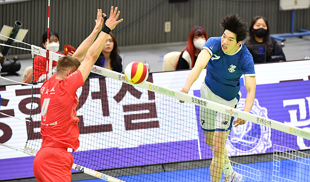 KOR M: Hyundai advanced to the finals of the Korean V-League playoffs!