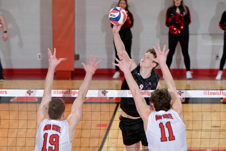 Lewis Men’s Volleyball Drops Home Match Against Ohio State Thursday