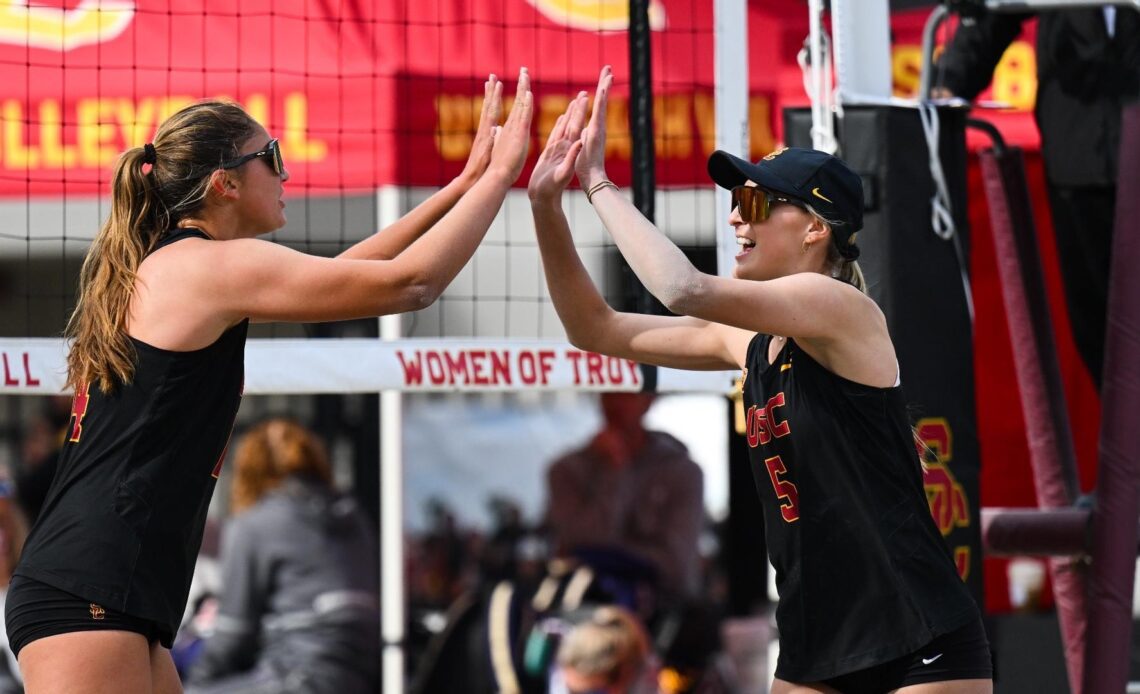 No. 4 USC Beach Volleyball Fights Off No. 16 Washington for 4-1 Win