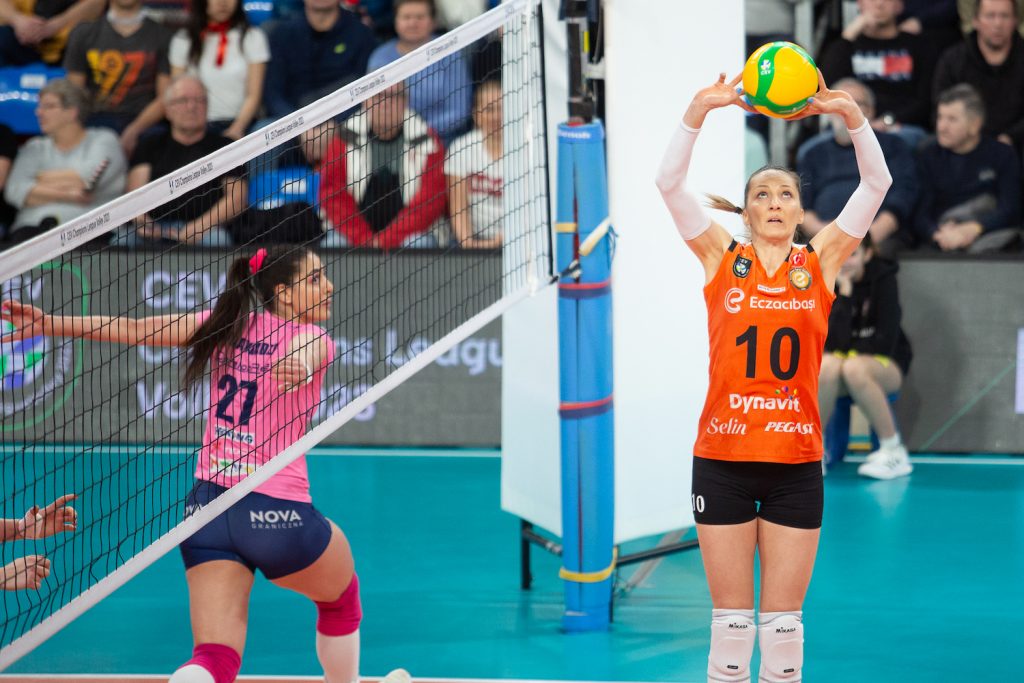 SRB W: Serbian Volleyball Star Maja Ognjenovic Makes a Comeback to the National Team!