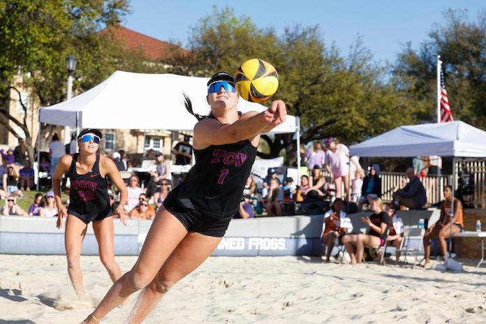 USC, UCLA take beach volleyball weekend off as TCU, Florida State keep winning