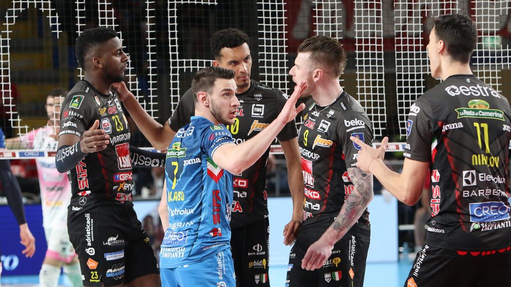 ITA M: Lube Civitanova Shines in Home Victory Against Allianz Milano in SuperLega Credem Banca Semifinals