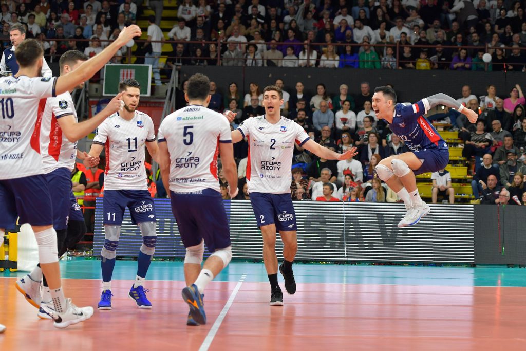 POL M: ZAKSA Kędzierzyn-Koźle Secures 2-0 Lead in Quarterfinal Series Against Projekt Warszawa in Another Thrilling Five-Set Match