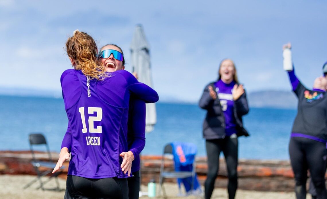 Washington Beach Volleyball Wins Husky Invitational