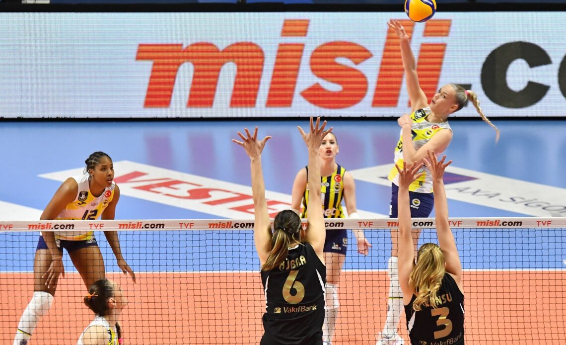 TUR W: Exciting Matches in the Misli.com Sultanlar Ligi Playoff Semifinals: Eczacıbaşı Dynavit and Fenerbahçe Opet Take a 1-0 Lead