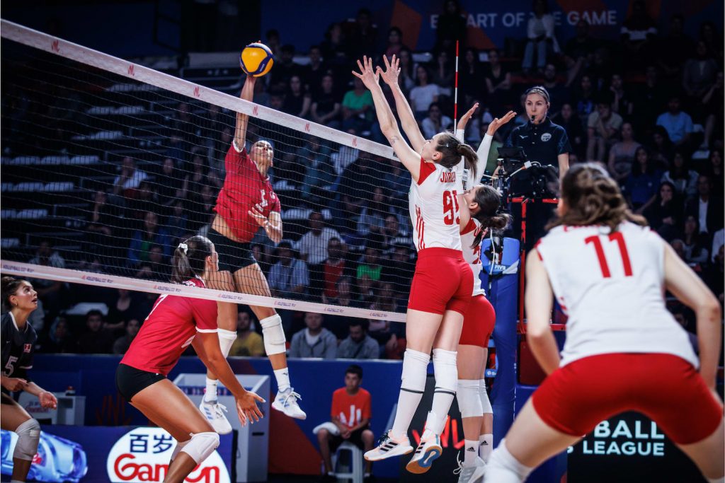 VNL W: Poland Clinches Narrow Victory Over Canada