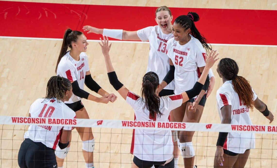 Badgers sweep UIC in exhibition