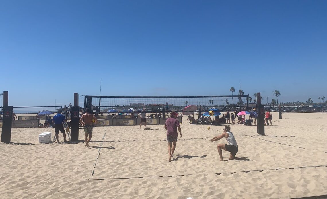 Chicago Quali: Mewhirter/Urrutia vs. Kwekel/Peterson