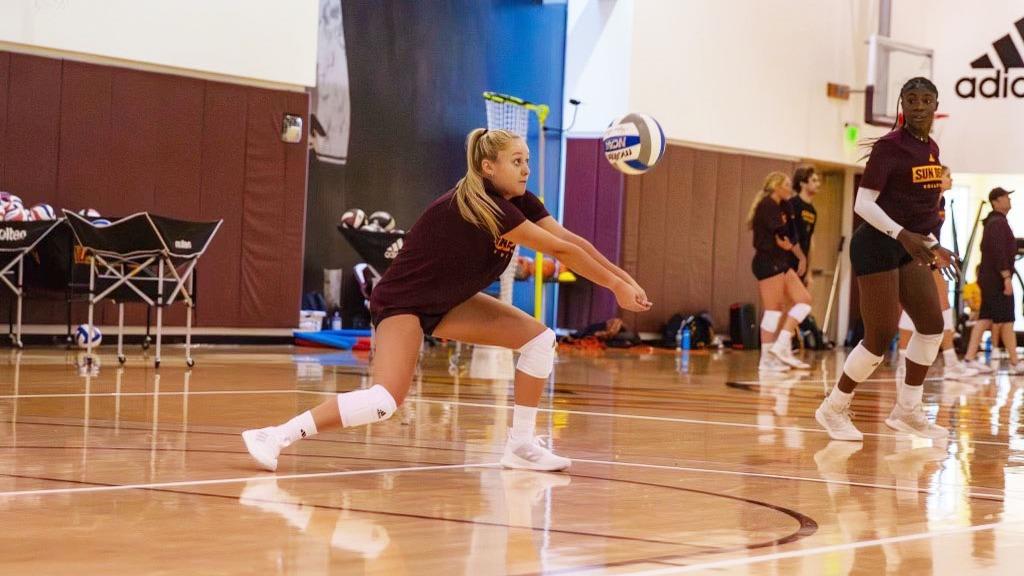 Saturday's Maroon and Gold Will Be First Volleyball Event in Mullett