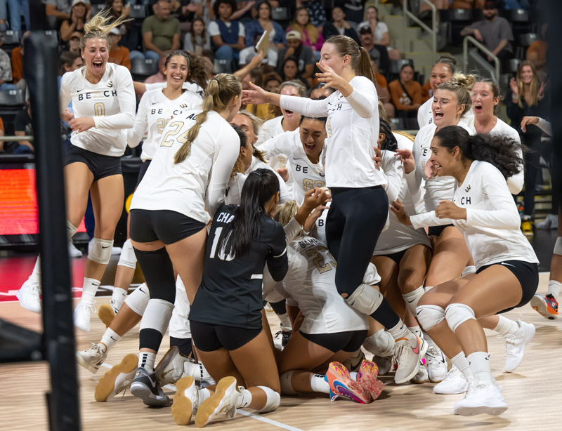 Upsets -- Long Beach stuns Texas -- and surprises on NCAA first day like no other