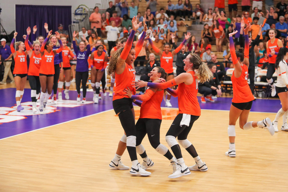 Volleyball at South Carolina – Clemson Tigers Official Athletics Site
