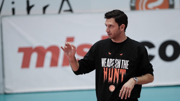 WorldofVolley :: Eczacıbaşı Dynavit's Pre-Season Reflections: A Chat with Head Coach Ferhat Akbaş