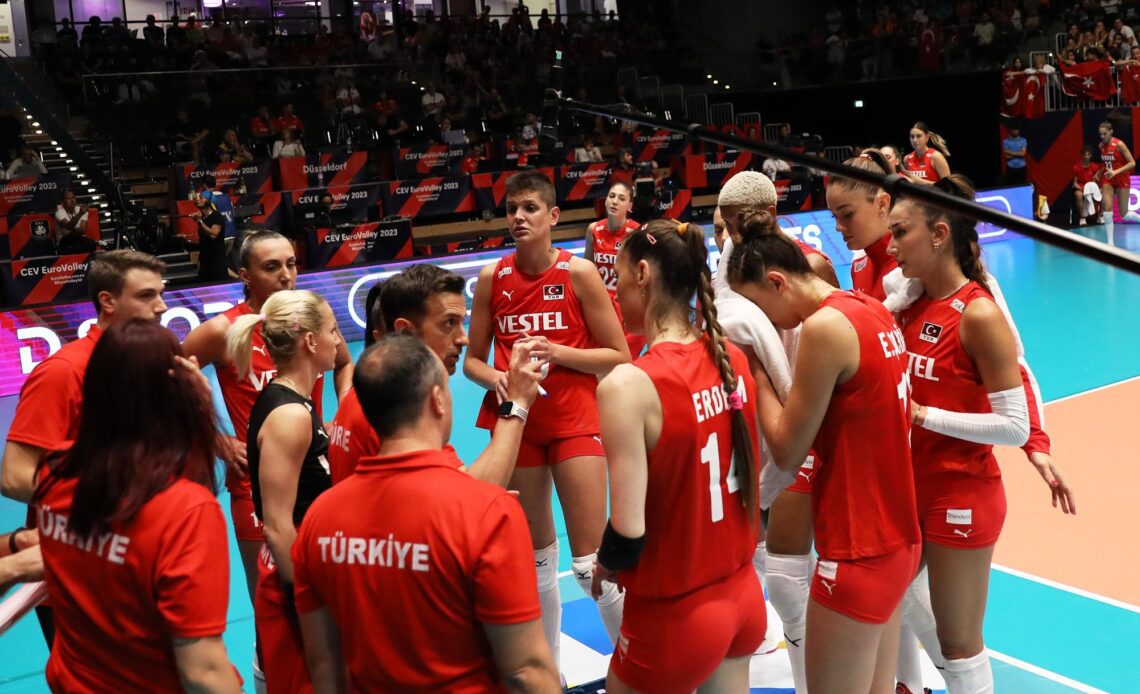 WorldofVolley :: Turkish National Women's Volleyball Team Advances to Quarter-Finals in Thrilling Match Against Belgium