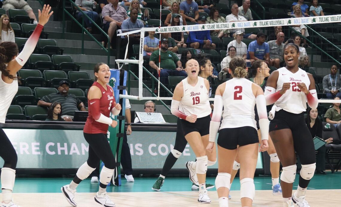 Alabama Volleyball Sweeps Tulane Friday in New Orleans