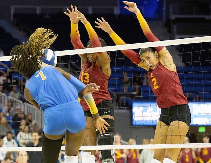 NCAA volleyball: Pitt, BYU, GT, Tennessee, Penn St., A&M, Indiana, USC win