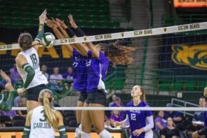 NCAA volleyball: Stanford, Baylor win; Horizon opens play; big comeback for UNLV