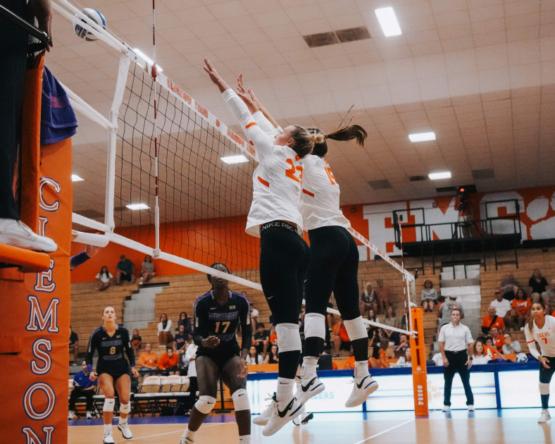 Tigers Top Western Carolina in Straight Sets – Clemson Tigers Official Athletics Site