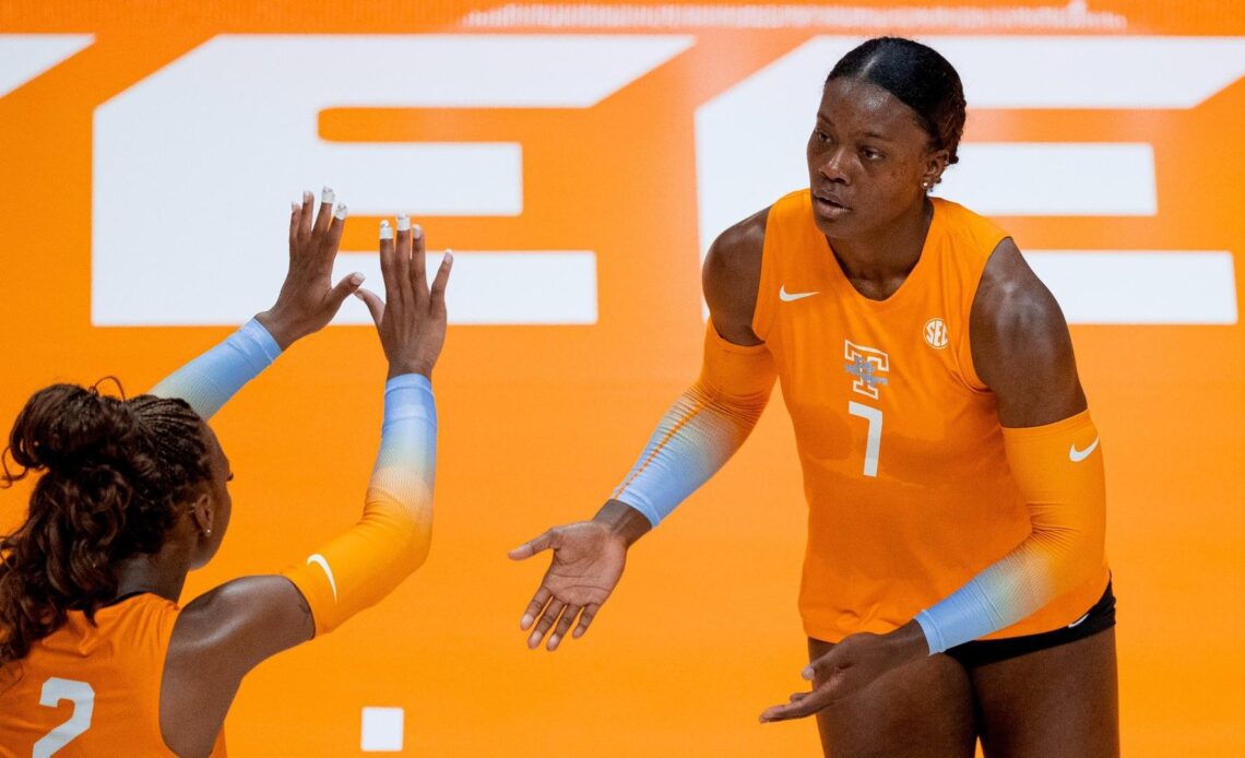 Two Lady Vols Post Double-Doubles in 3-1 Win at San Diego