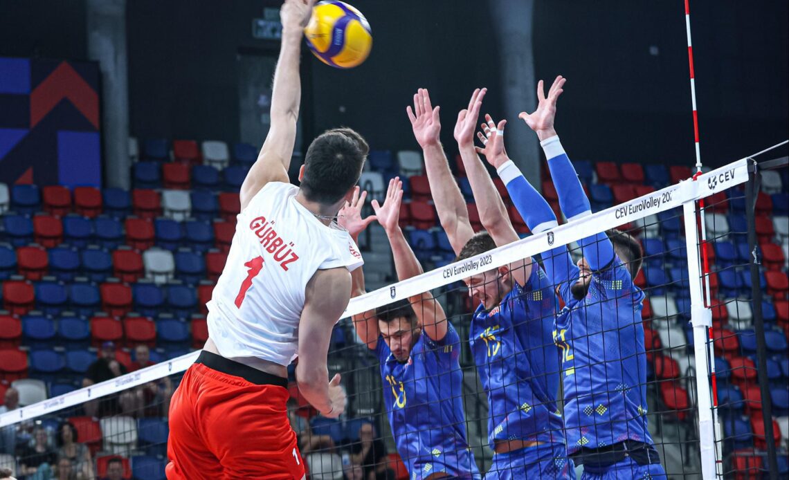 WorldofVolley :: EuroVolley M: Romania Triumphs Over Türkiye in Thrilling Five-Setter at EuroVolley