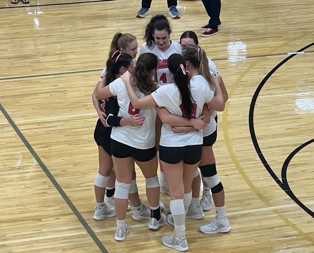 No. 15 Lewis Women’s Volleyball Defeats No. 24 Walsh Saturday