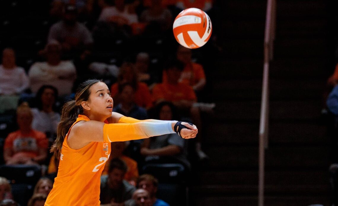 SEC Recognizes Kerr, Torres with Weekly Honors