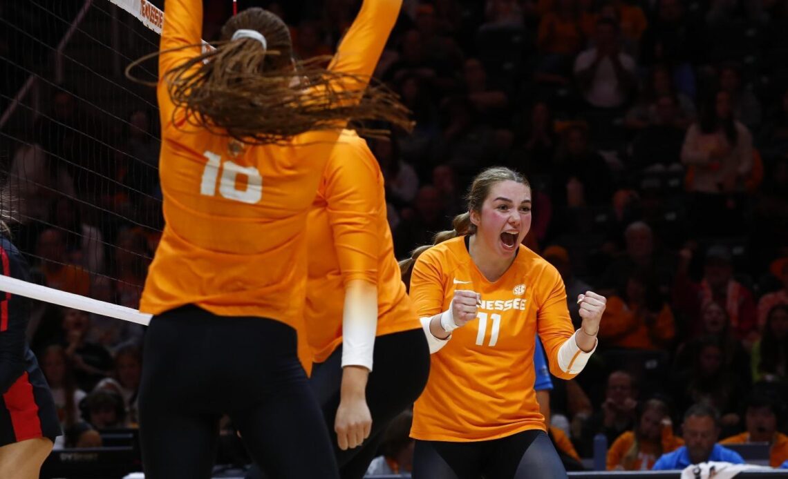 #10 Lady Vols Pick Up Win No. 20, Top Georgia in Four Sets