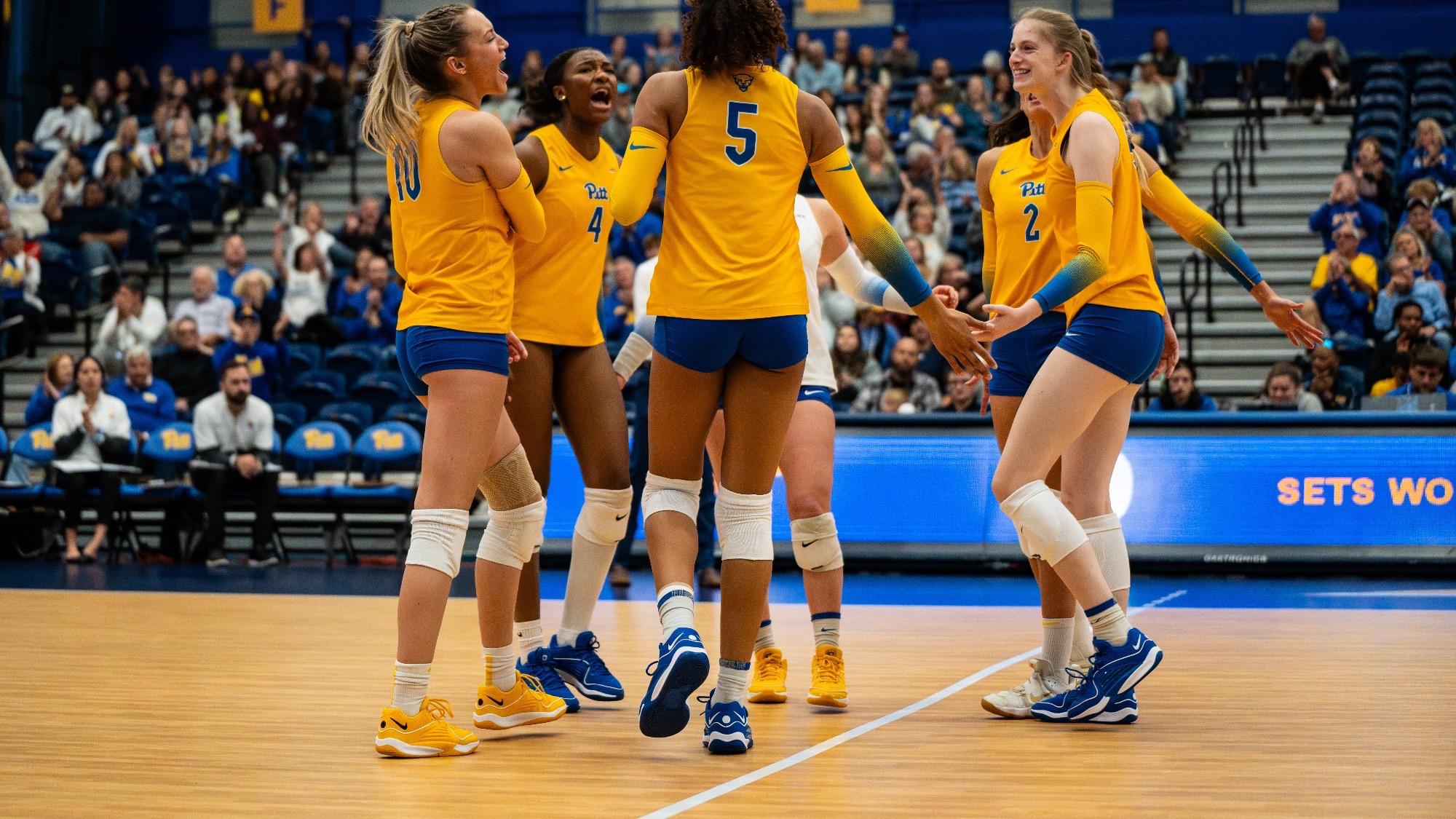 Babcock and Fairbanks Earn ACC Weekly Awards VCP Volleyball