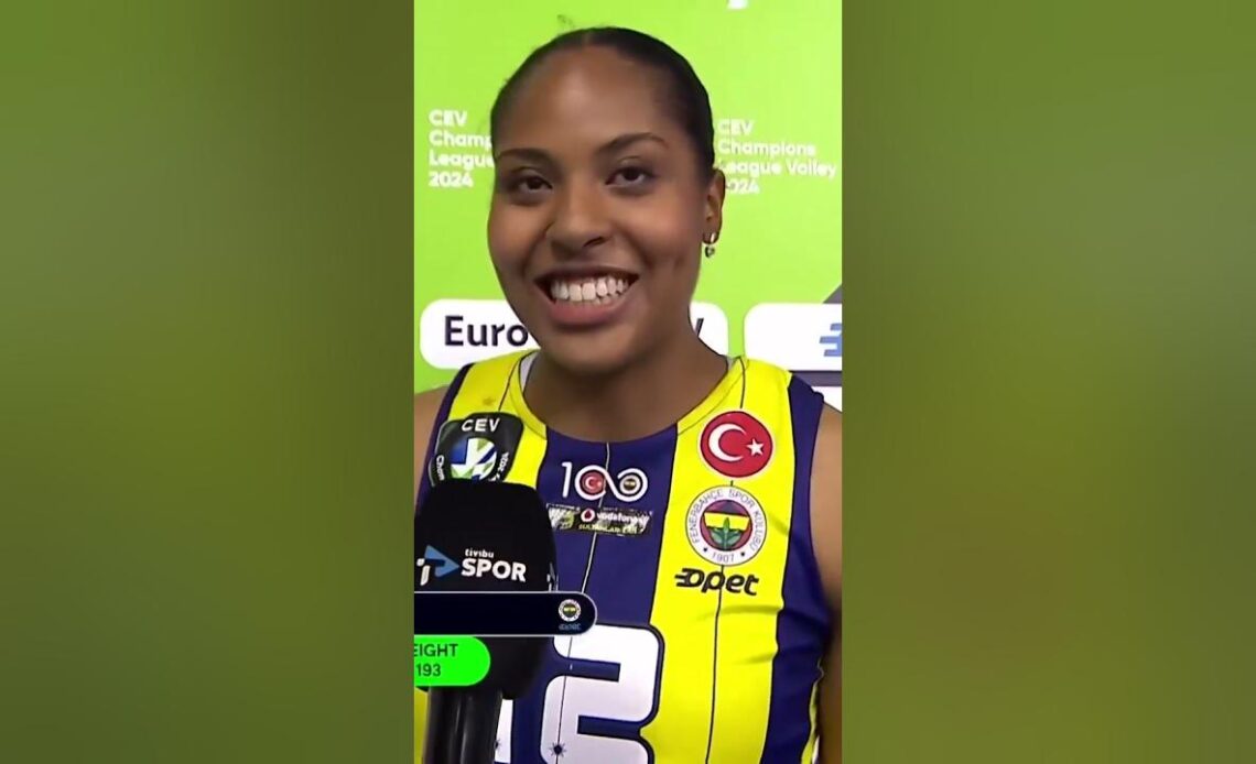 Emotional return on the court for Brazil's Ana Cristina #shorts #volleyball #clvolleyw