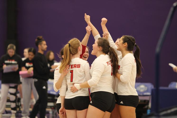 Lewis Women's Volleyball Sweeps Indianapolis in GLVC Tournament Quarterfinals