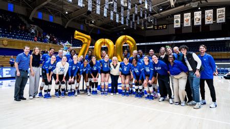 Jolene Nagel and Duke volleyball celebrate Coach Nigel's 700th-career win