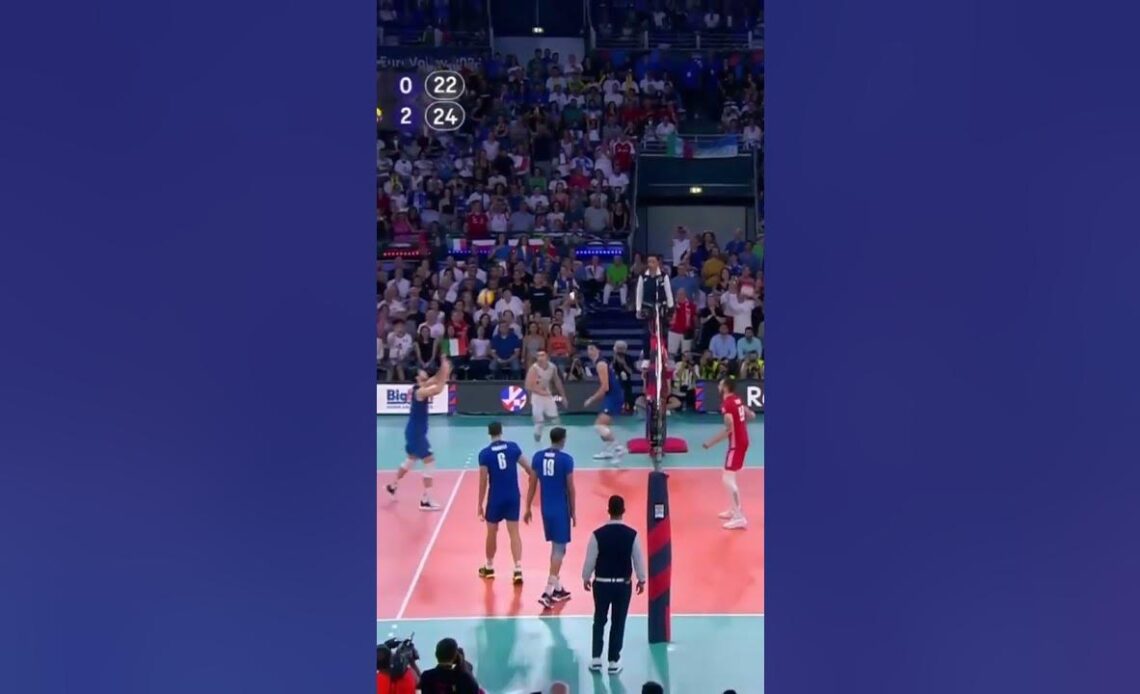 So much volleyball madness going on here... #sports #sportsshorts #volleyball #europeanvolleyball