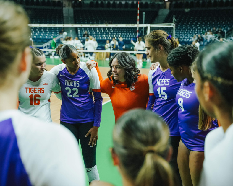 Tigers Begin Road Stretch with 3-1 Victory – Clemson Tigers Official Athletics Site