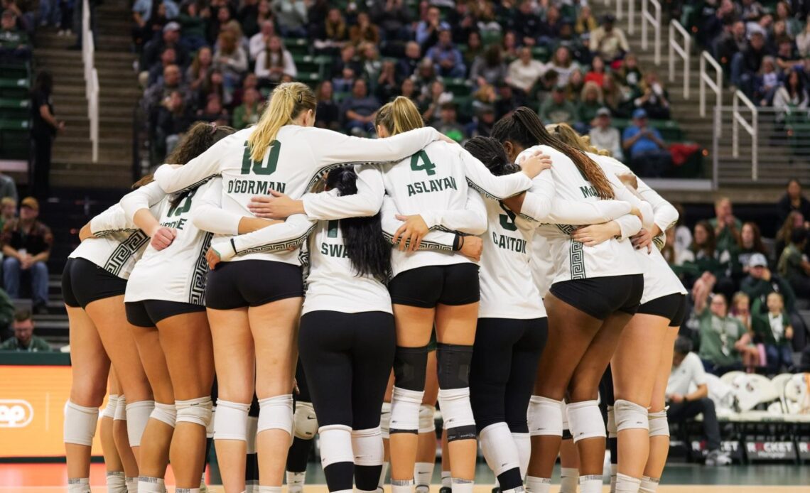 Volleyball Preps for Midweek Tilt at Ohio State