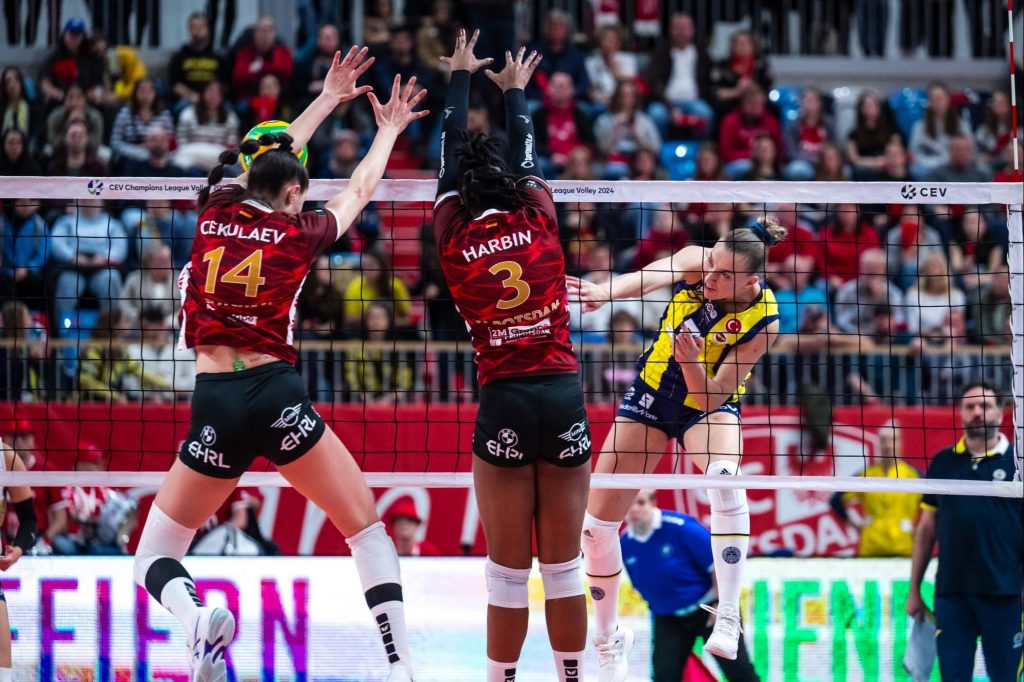 WorldofVolley :: CEV CL W: Fenerbahce, Milano, and Łódź Triumph