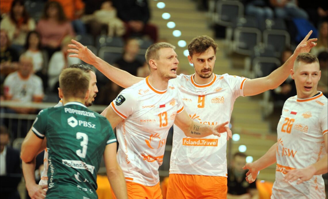 WorldofVolley :: POL M: Jastrzębski Dominates Cuprum, ZAKSA Overwhelmed by Barkom, and Bełchatów Outplays Warszawa