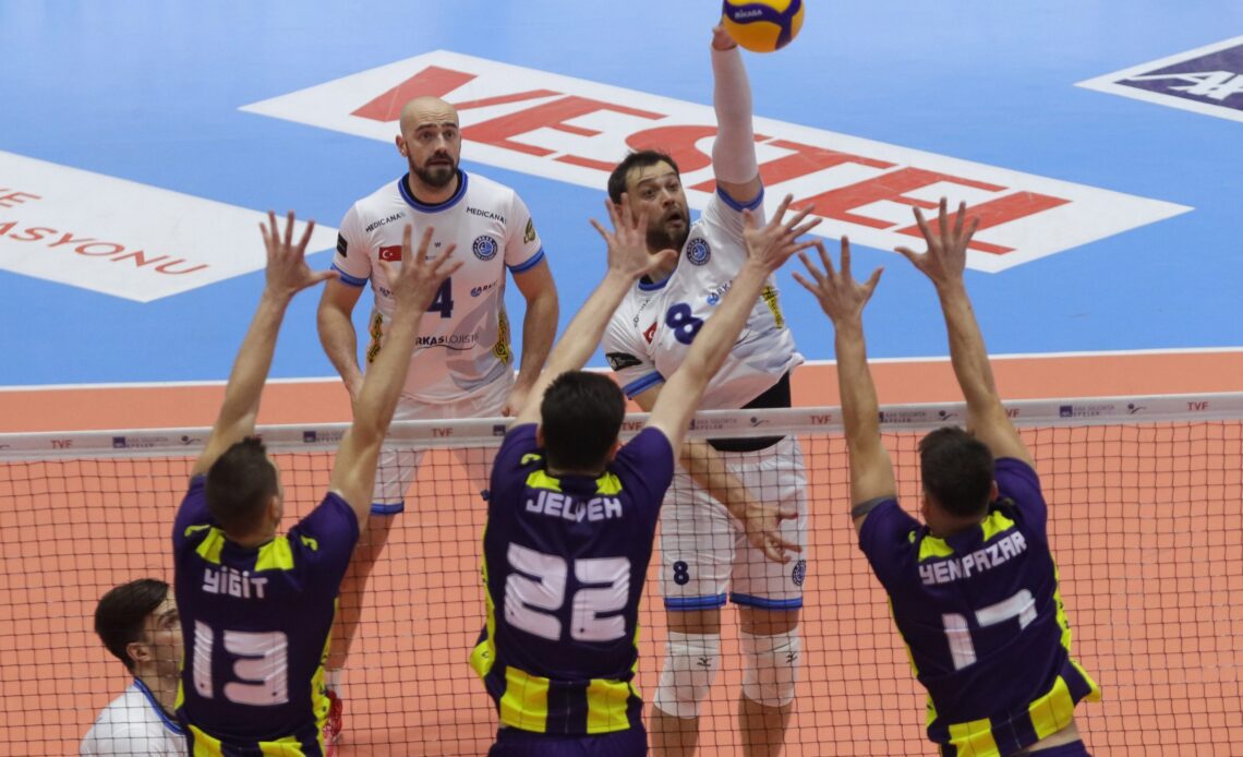 WorldofVolley :: TUR M: No Surprises in 8th Round of AXA Sigorta Efeler Ligi as Favorites Dominate