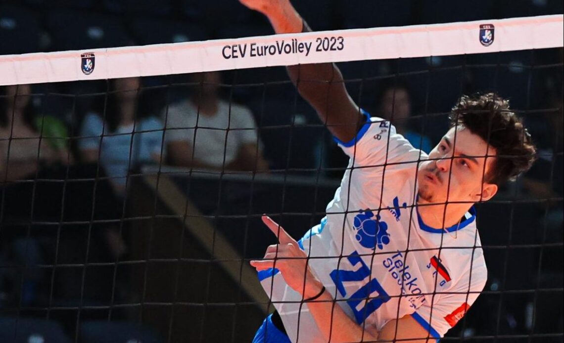 WorldofVolley :: Volleyball Transfer Stalemate: Nik Mujanović's Move to Italian Club Hits a Snag