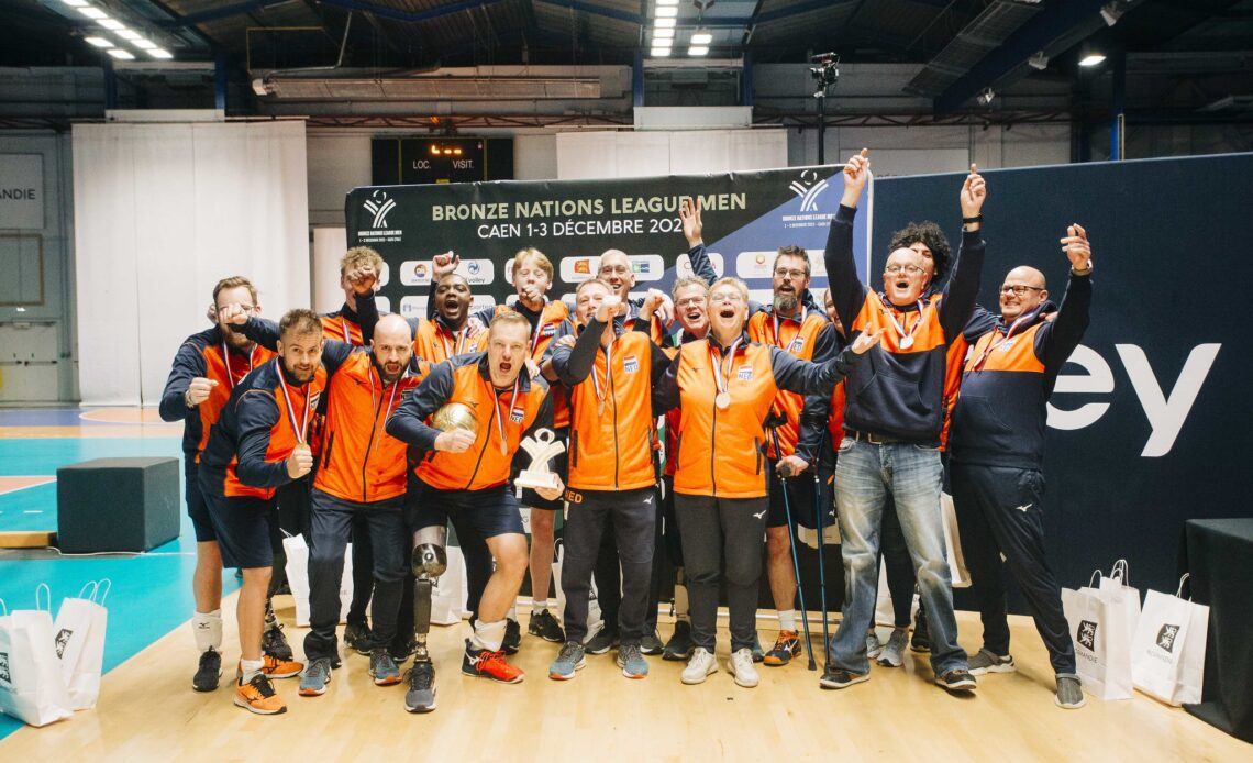 Emphatic Dutch confirm Bronze League supremacy