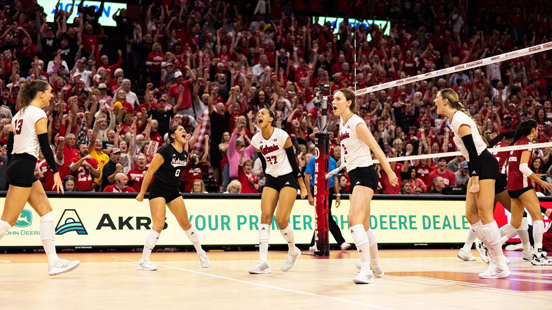 Nebraska, Wisconsin Set for NCAA Volleyball National Semifinal at Amalie Arena