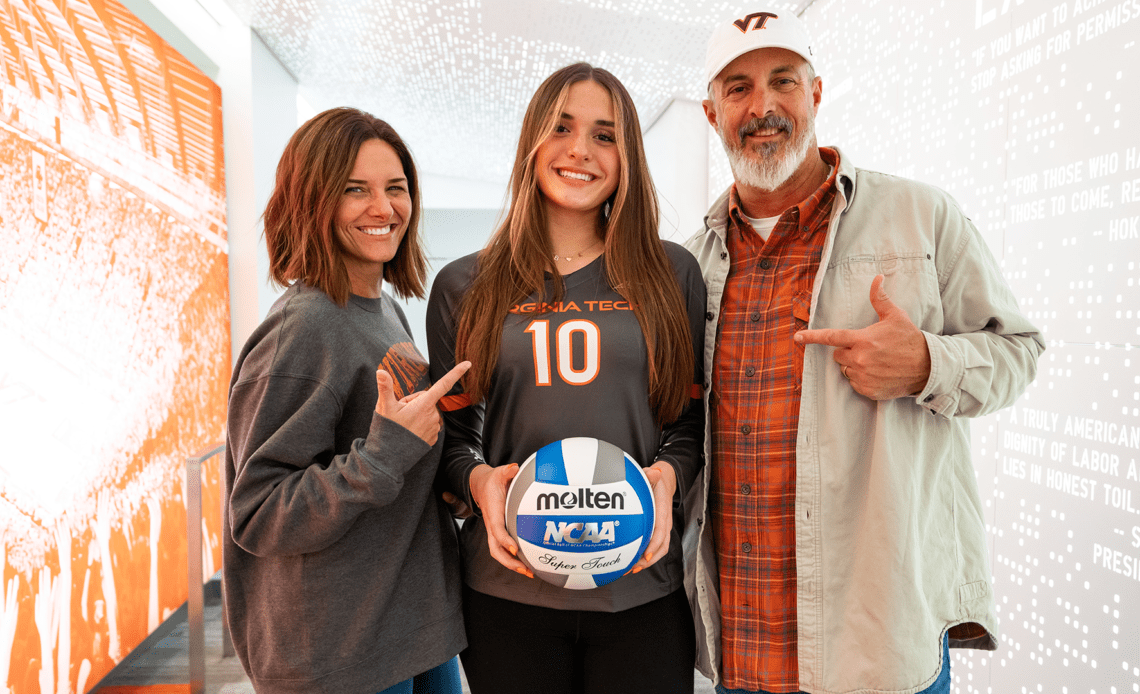 Volleyball program welcomes Belle Patrick