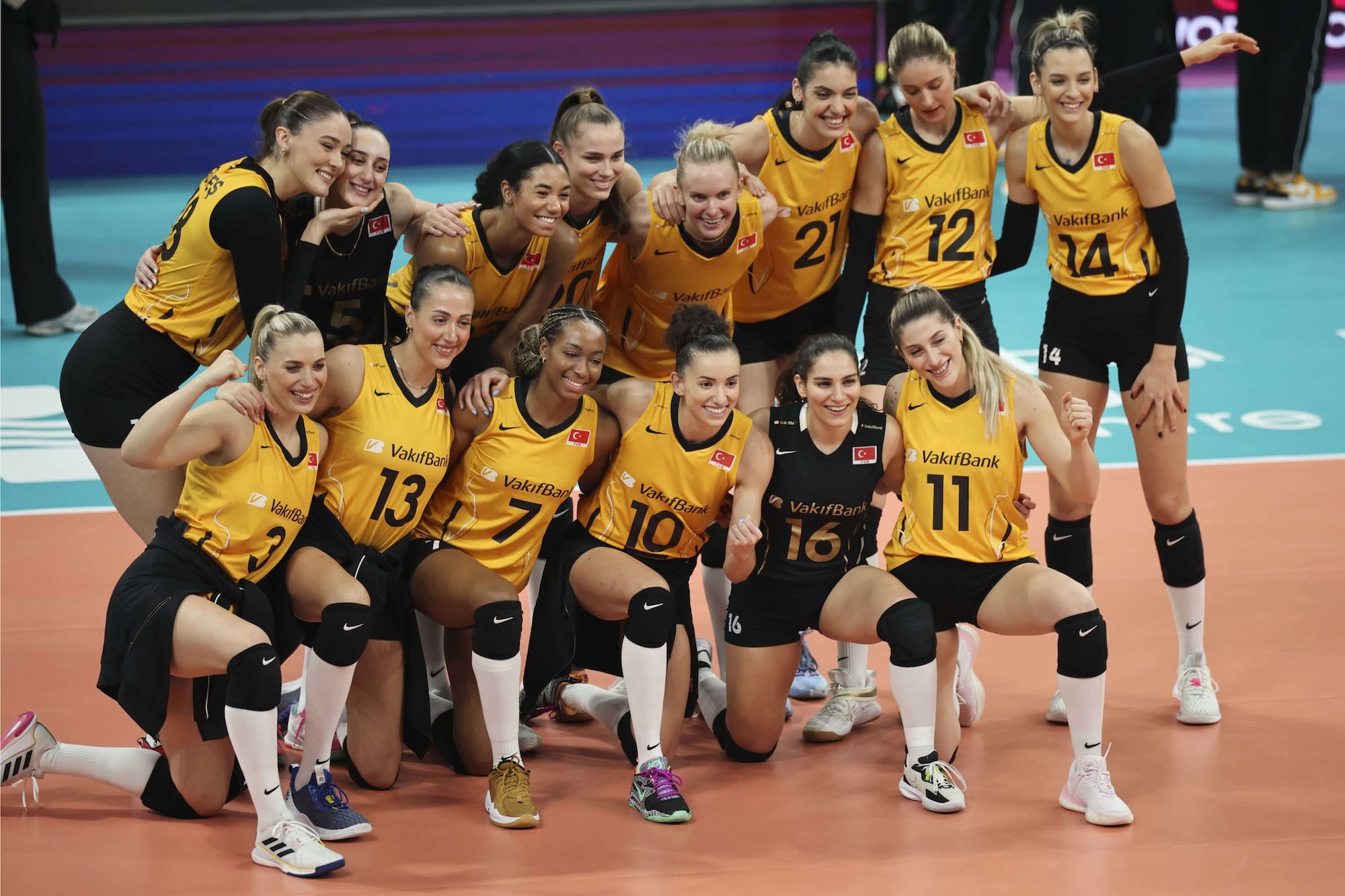 WorldofVolley :: VakıfBank Defeated Dentil Praia at the 2023 FIVB Club World Championship, Secures Top Spot in Pool B