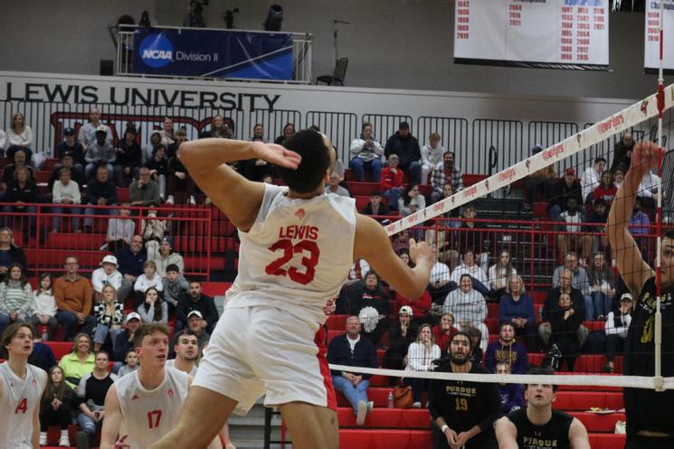 Lewis Men’s Volleyball Opens Season with Sweep Against Central State