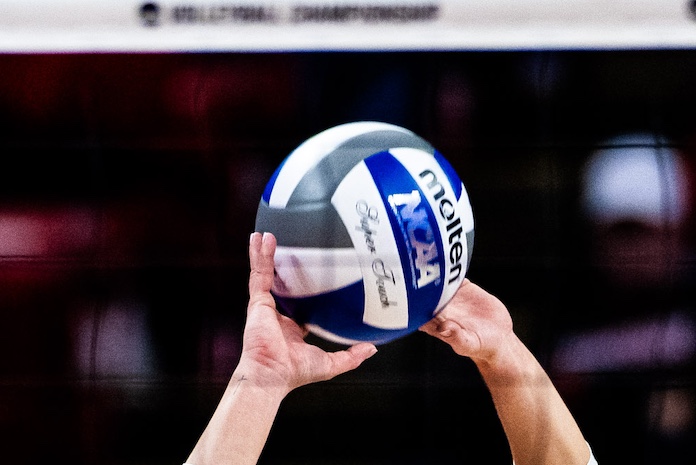 Emma Grome sets for Kentucky during the 2023 NCAA volleyball tournament Matt Smith photo