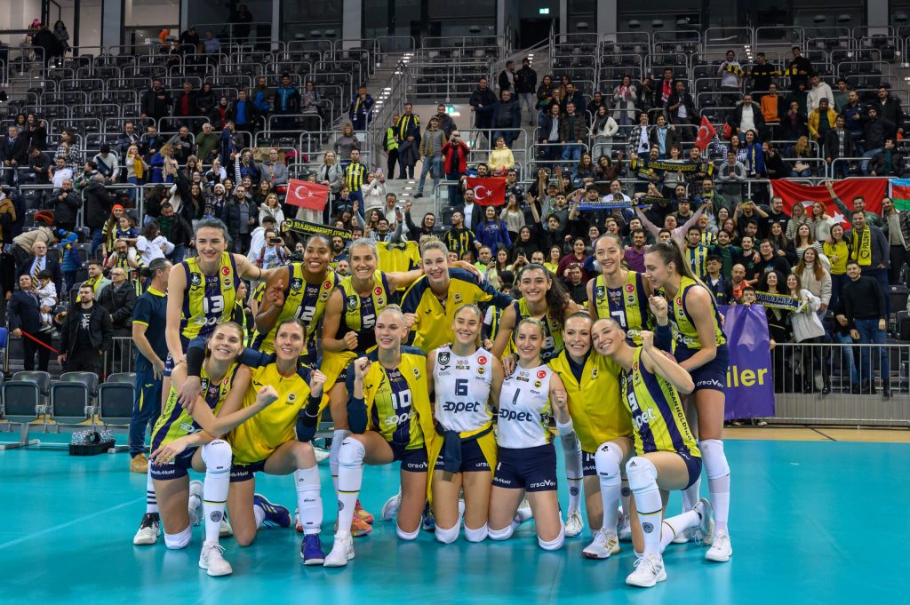 WorldofVolley :: CEV CL W: Fenerbahce Dominates Pool C with Flawless Record