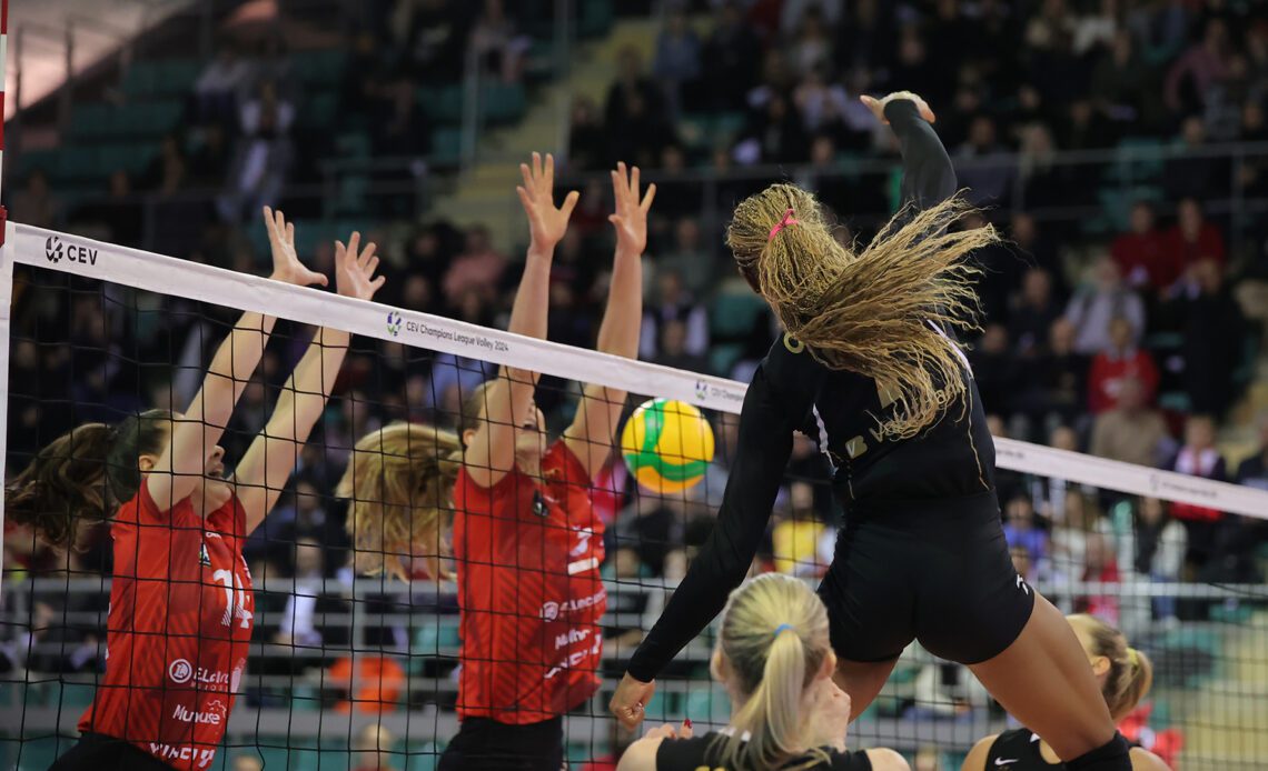 WorldofVolley :: CEV CL W: VakıfBank Clinches 3-0 Victory Over Mulhouse
