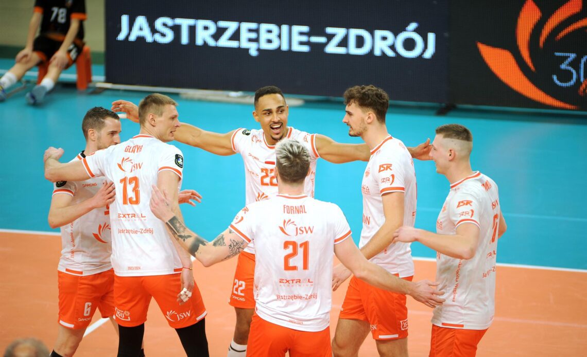 WorldofVolley :: POL M: Jastrzębski Węgiel Leads Plusliga After Round 14