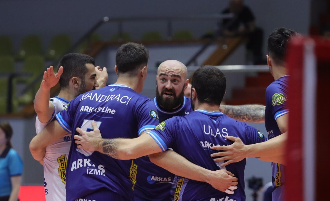 WorldofVolley :: TUR M: Arkas Triumphs in Tense Opening Match of 17th Round