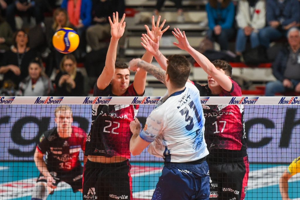 WorldofVolley :: ITA M: Mint Vero Volley Monza Secures Three Points against Pallavolo Padova